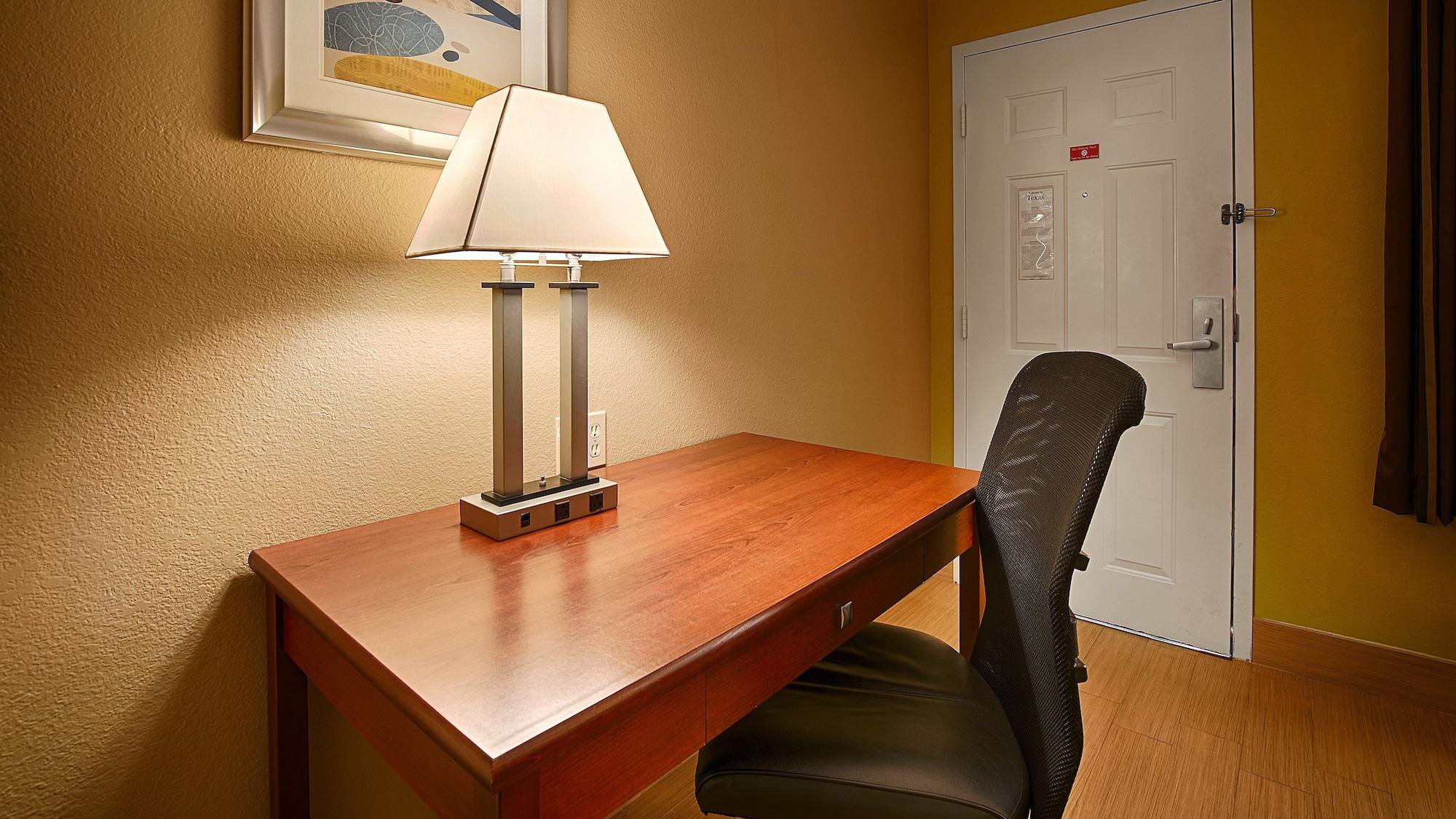 Best Western Brentwood Inn Esterno foto