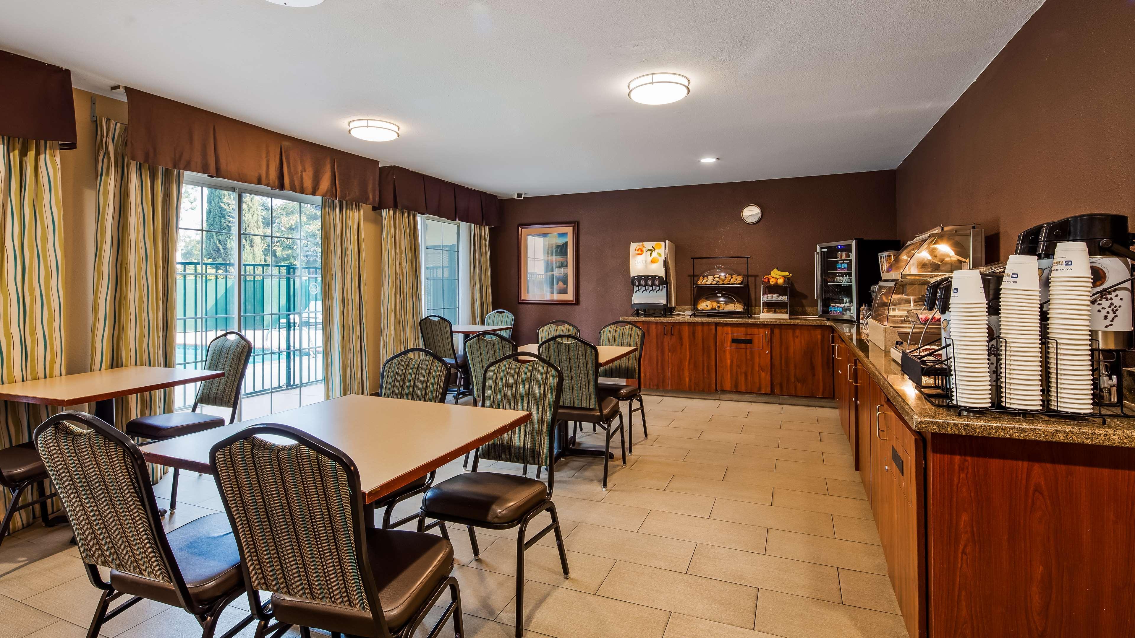 Best Western Brentwood Inn Esterno foto